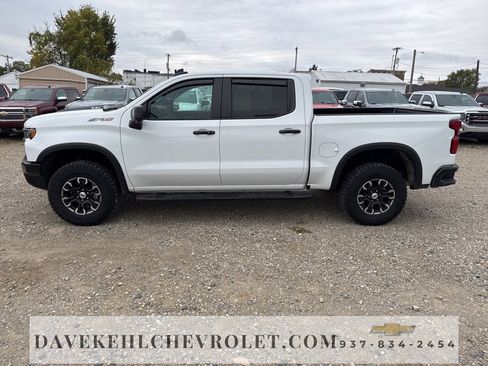 Used 2023 Chevrolet Silverado 1500 ZR2 w/ Technology Package image 2