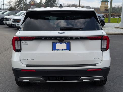New 2026 Ford Explorer Active w/ Active Comfort Package image 10