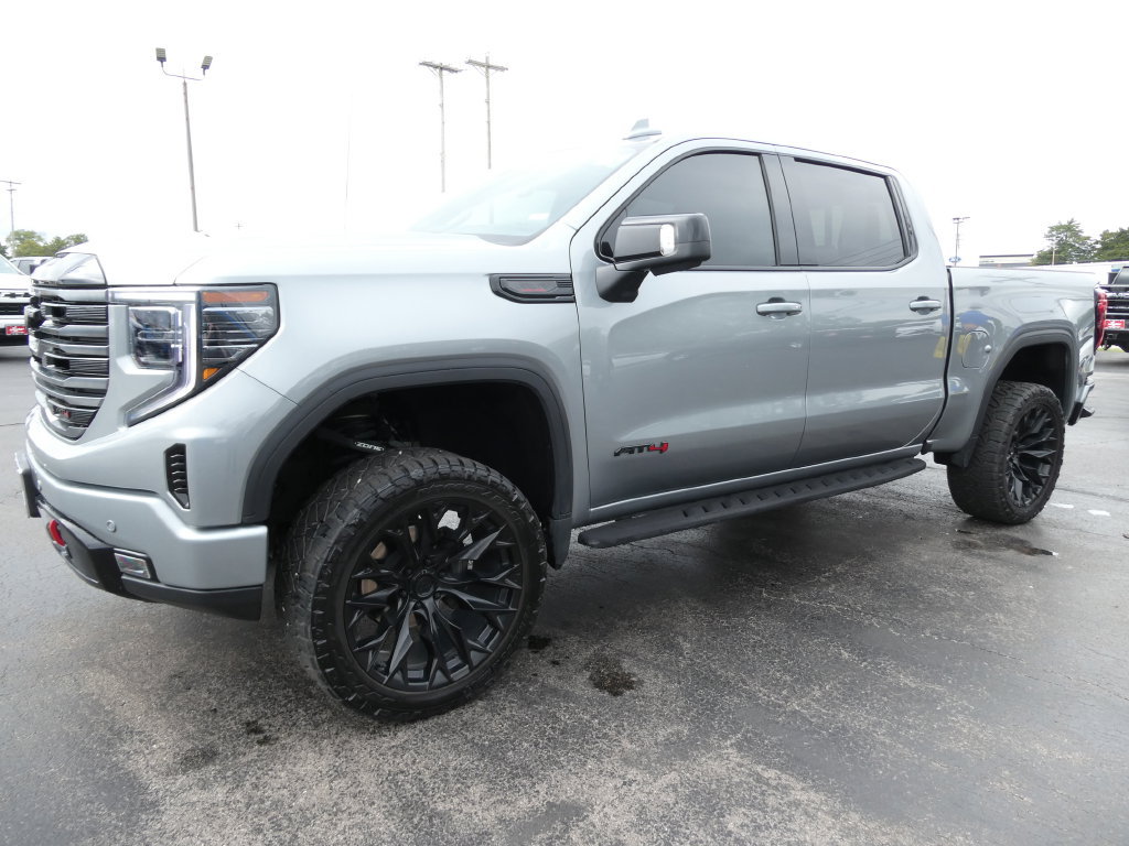 Used 2025 GMC Sierra 1500 AT4 w/ AT4 Premium Package AWD/4WD image 8