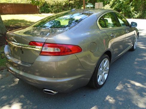 Used 2009 Jaguar XF Luxury RWD image 5