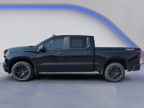 Used 2023 Chevrolet Silverado 1500 Custom w/ LPO, Dark Essentials Package AWD/4WD image 5