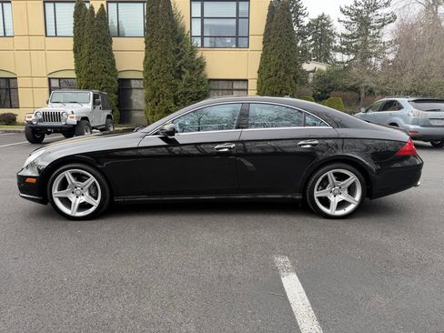 Used 2011 Mercedes-Benz CLS 550 image 8