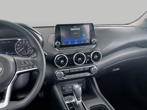 Certified 2025 Nissan Sentra SV FWD image 7