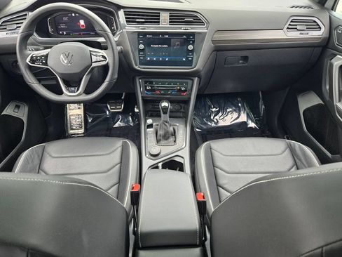 Certified 2024 Volkswagen Tiguan SEL R-Line AWD/4WD image 13