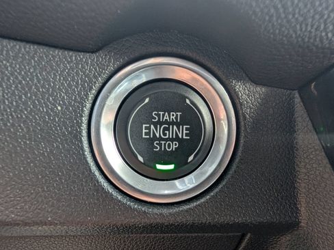 Used 2024 Chevrolet Traverse LT FWD image 26