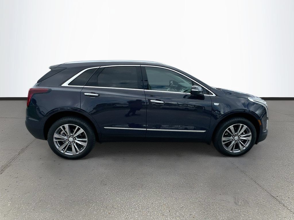Used 2025 Cadillac XT5 Premium Luxury w/ LPO, Floor Liner Package FWD image 8
