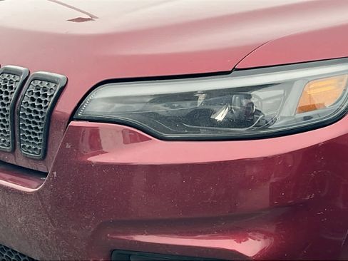 Used 2020 Jeep Cherokee Latitude Plus image 8