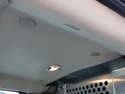 Used 2025 Chevrolet Express 2500 Extended w/ Communications Package image 20