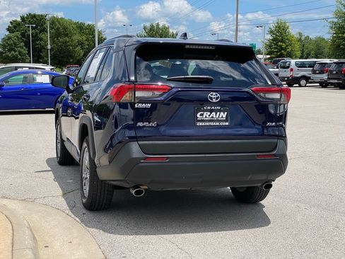 Used 2024 Toyota RAV4 XLE FWD image 5