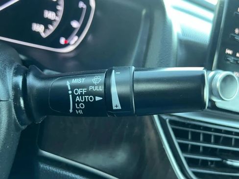 Used 2018 Honda Accord Touring image 47