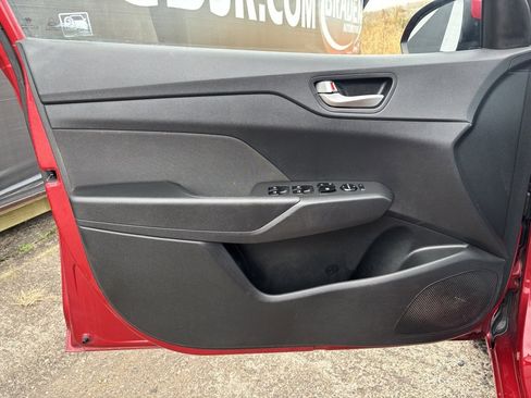 Used 2018 Hyundai Accent SE image 15