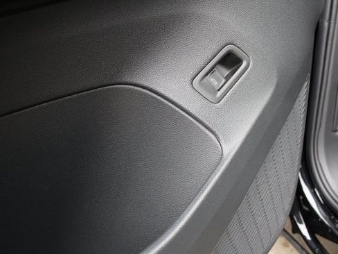 New 2026 Volkswagen Atlas SE image 7