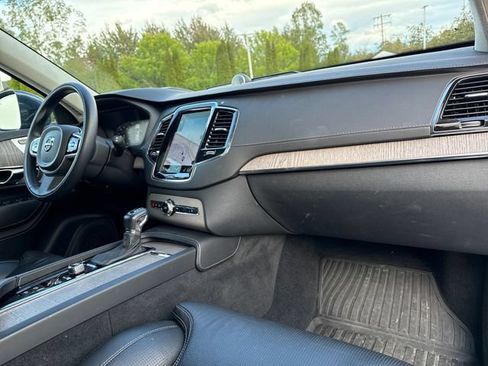 Used 2021 Volvo XC90 T6 Inscription w/ Lounge Package AWD/4WD image 24