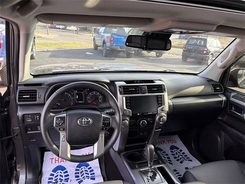 Used 2022 Toyota 4Runner SR5 Premium w/ Moonroof Package image 15