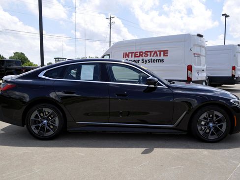 Used 2024 BMW i4 xDrive40i image 11