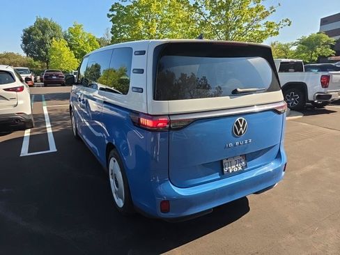 Used 2025 Volkswagen ID. Buzz Pro S Plus RWD image 18