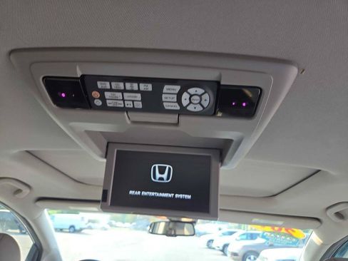 Used 2014 Honda Odyssey Touring image 29