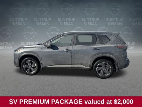 Used 2025 Nissan Rogue SV w/ SV Premium Package image 2