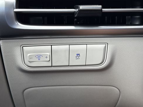 Used 2025 Hyundai Tucson SE FWD image 18