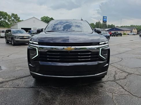 Used 2025 Chevrolet Tahoe LS AWD/4WD image 2