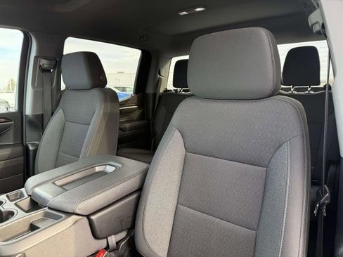 Used 2025 Chevrolet Silverado 1500 LT image 12