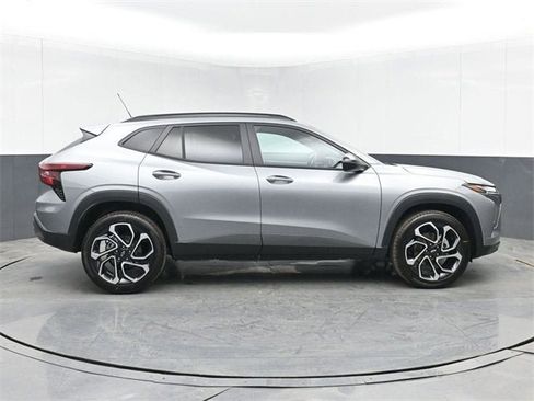 New 2026 Chevrolet Trax RS w/ Sunroof Package image 15