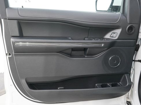 Used 2024 Ford Expedition Max XLT AWD/4WD image 23