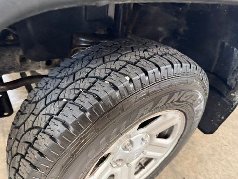 Used 2018 Jeep Wrangler Unlimited Sport AWD/4WD image 31