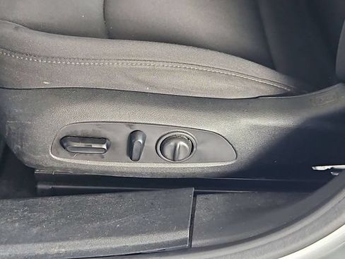 Certified 2020 Chevrolet Malibu LT FWD image 23