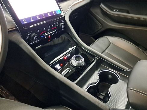 New 2025 Jeep Grand Cherokee L Limited w/ Luxury Tech Group II AWD/4WD image 29
