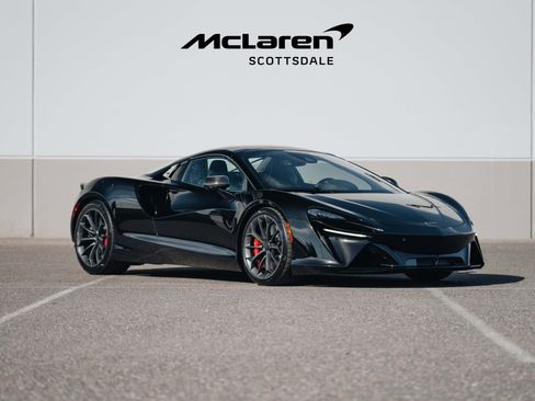 Used 2025 McLaren Artura Spider image 9