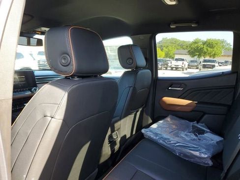 New 2026 GMC Canyon AT4 image 10