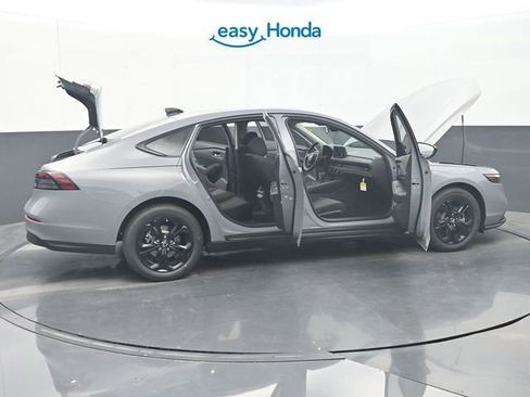 Used 2025 Honda Accord SE image 40