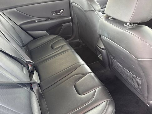 Used 2025 Hyundai Elantra Limited FWD image 22