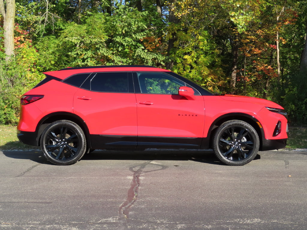 Used 2022 Chevrolet Blazer RS w/ Enhanced Convenience Package AWD/4WD image 2