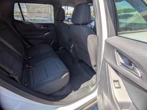 New 2026 Chevrolet Equinox LT FWD image 11