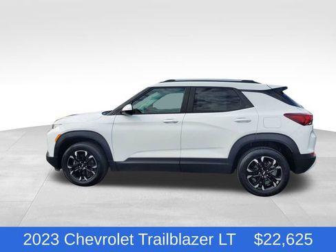 Certified 2023 Chevrolet TrailBlazer LT w/ Convenience Package image 2