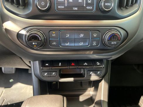 Used 2018 Chevrolet Colorado Z71 image 23