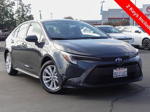 Certified 2024 Toyota Corolla LE image 2