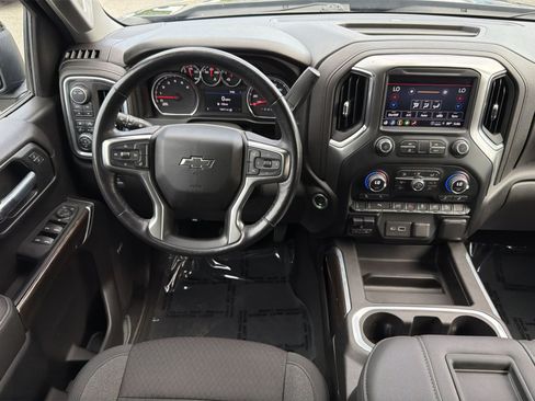 Used 2022 Chevrolet Silverado 1500 LT Trail Boss w/ Convenience Package II AWD/4WD image 16