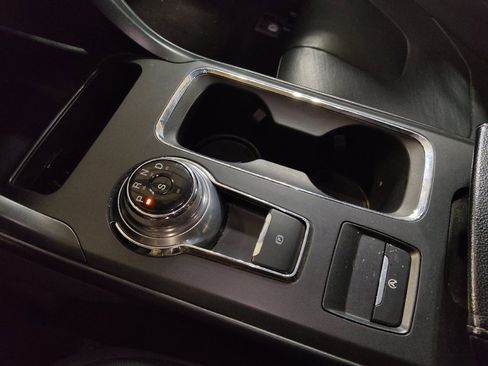 Used 2019 Ford Fusion Titanium image 26