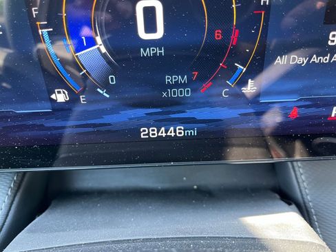 Used 2025 Chevrolet Equinox LT FWD image 40