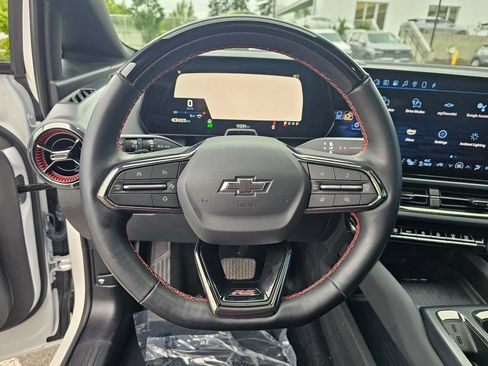 Used 2025 Chevrolet Equinox EV RS w/ Active Safety Package 3 AWD/4WD image 24