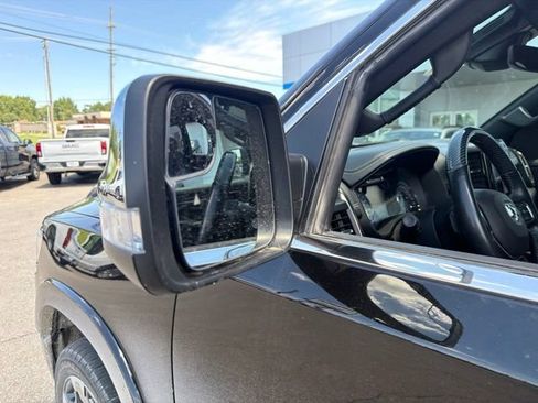 Used 2021 RAM 1500 Limited w/ Body Color Bumper Group AWD/4WD image 37
