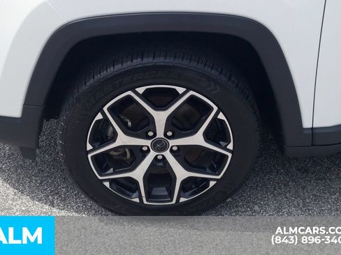 Used 2025 Jeep Compass Limited AWD/4WD image 12