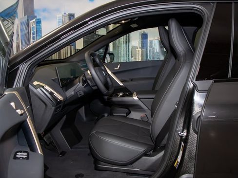 Used 2026 BMW iX xDrive45 w/ Premium Package image 19