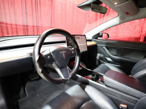 Used 2020 Tesla Model 3 Standard Range Plus RWD image 12