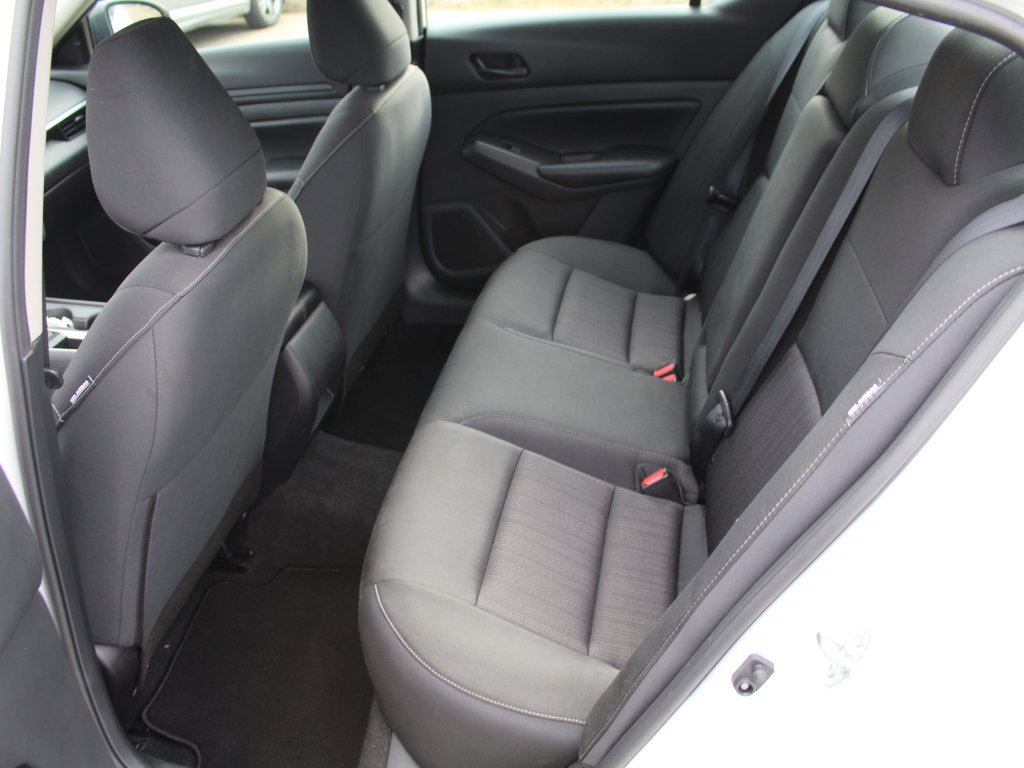 Used 2024 Nissan Altima 2.5 S FWD image 11