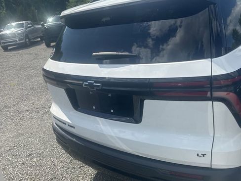 Used 2024 Chevrolet Traverse LT w/ Midnight/Sport Edition AWD/4WD image 6