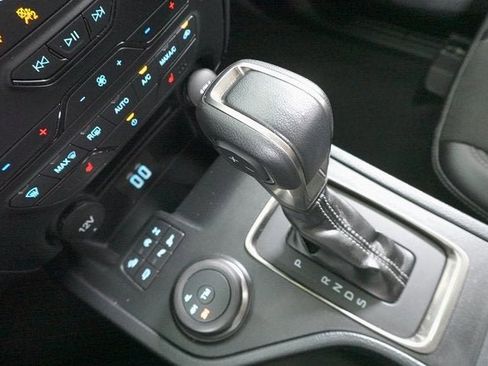 Used 2022 Ford Ranger Lariat w/ Tremor Off-Road Package image 21